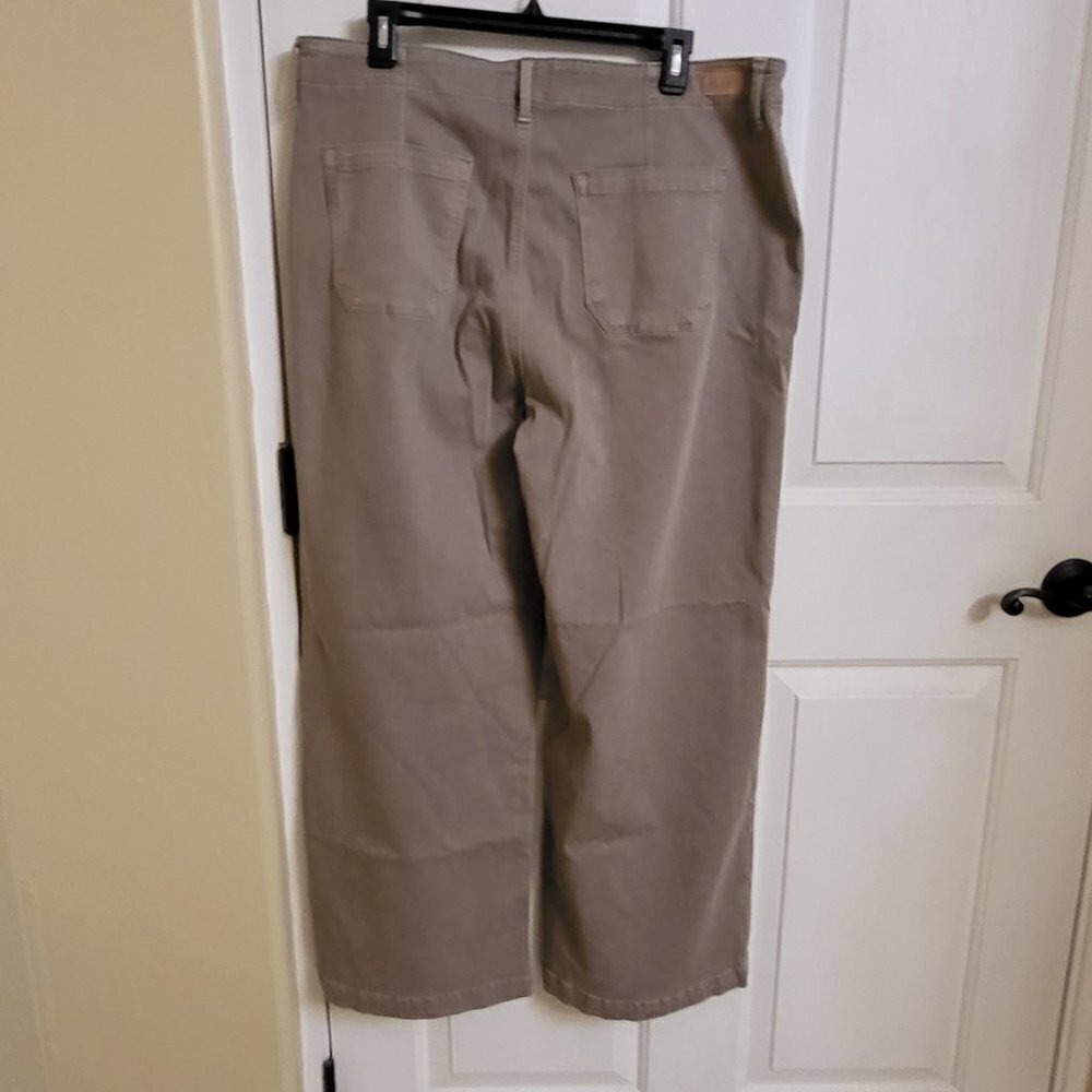 ANTHROPOLOGIE Paige Carly High-Rise Wide-Leg Jeans Moss Taupe Sz: 33 NWT - Picture 7 of 13